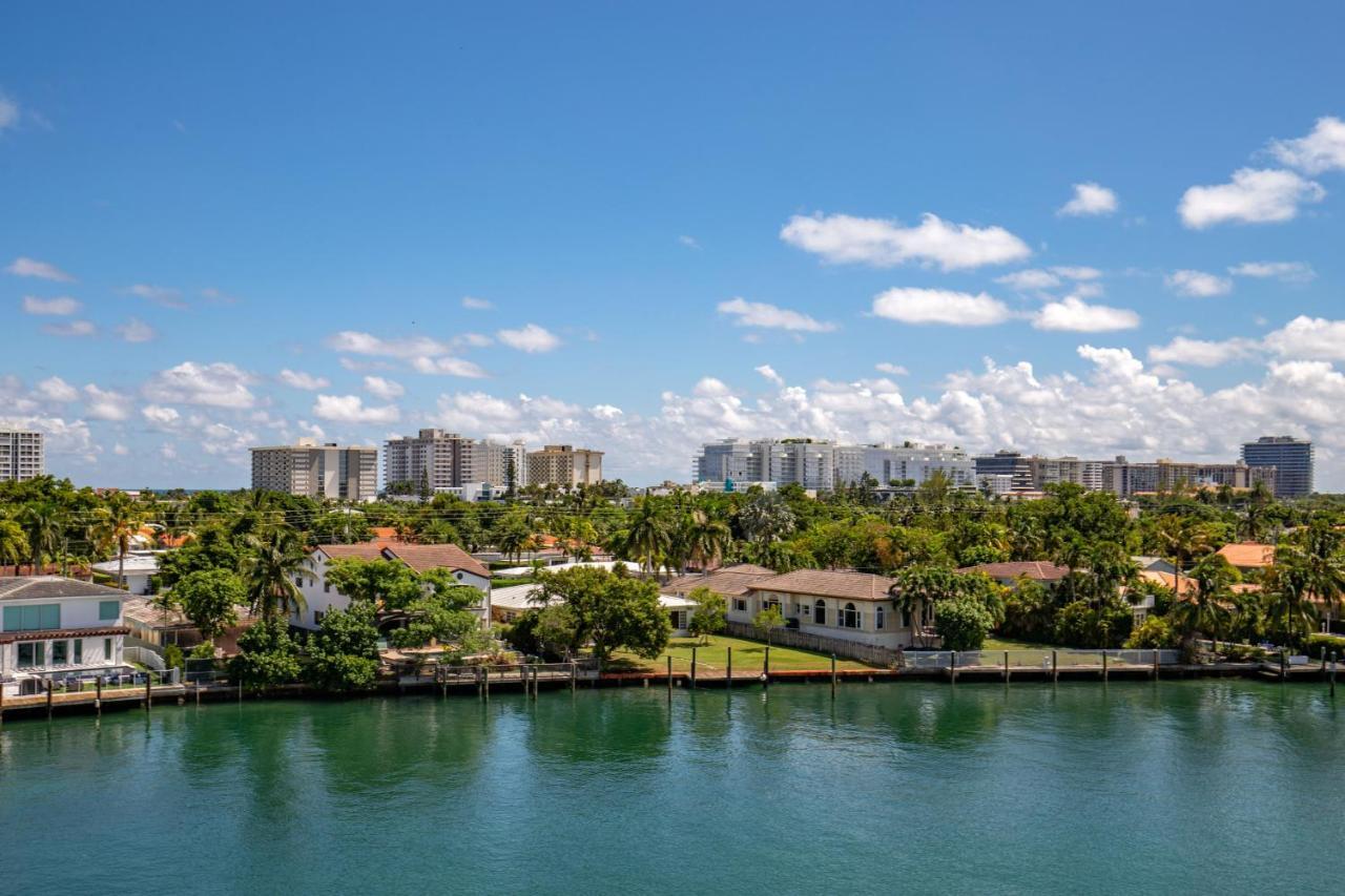 Acqua Bay Luxury Apartments Bay Harbor Islands Extérieur photo